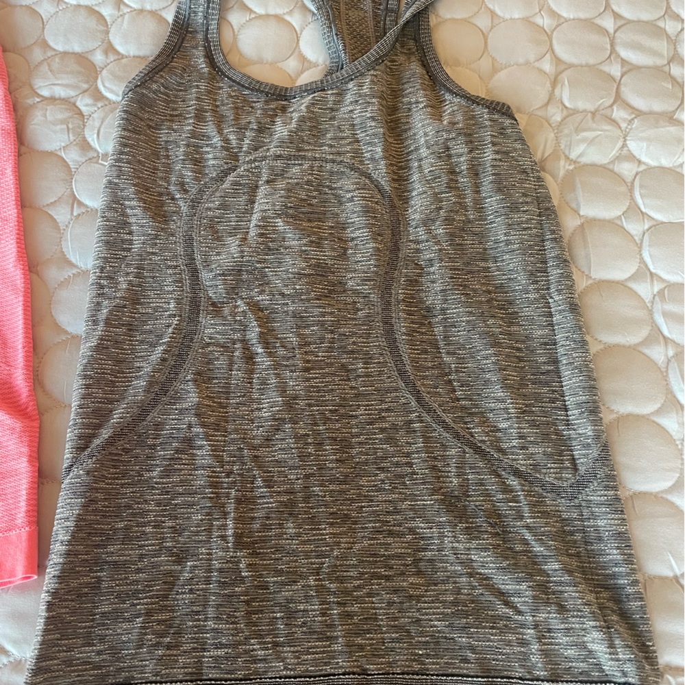 Size 4 Lululemon racer tank
